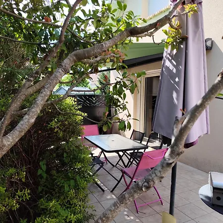 홈스테이 Chez Lily Et Fred